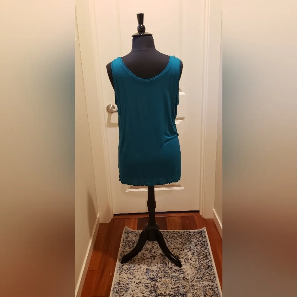 All In Motion Teal Sleeveless Women's Top